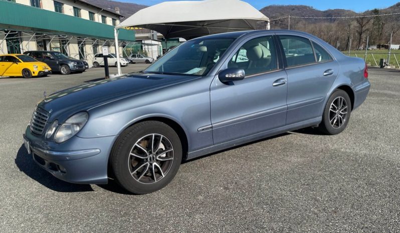 MERCEDES CLASSE E pieno
